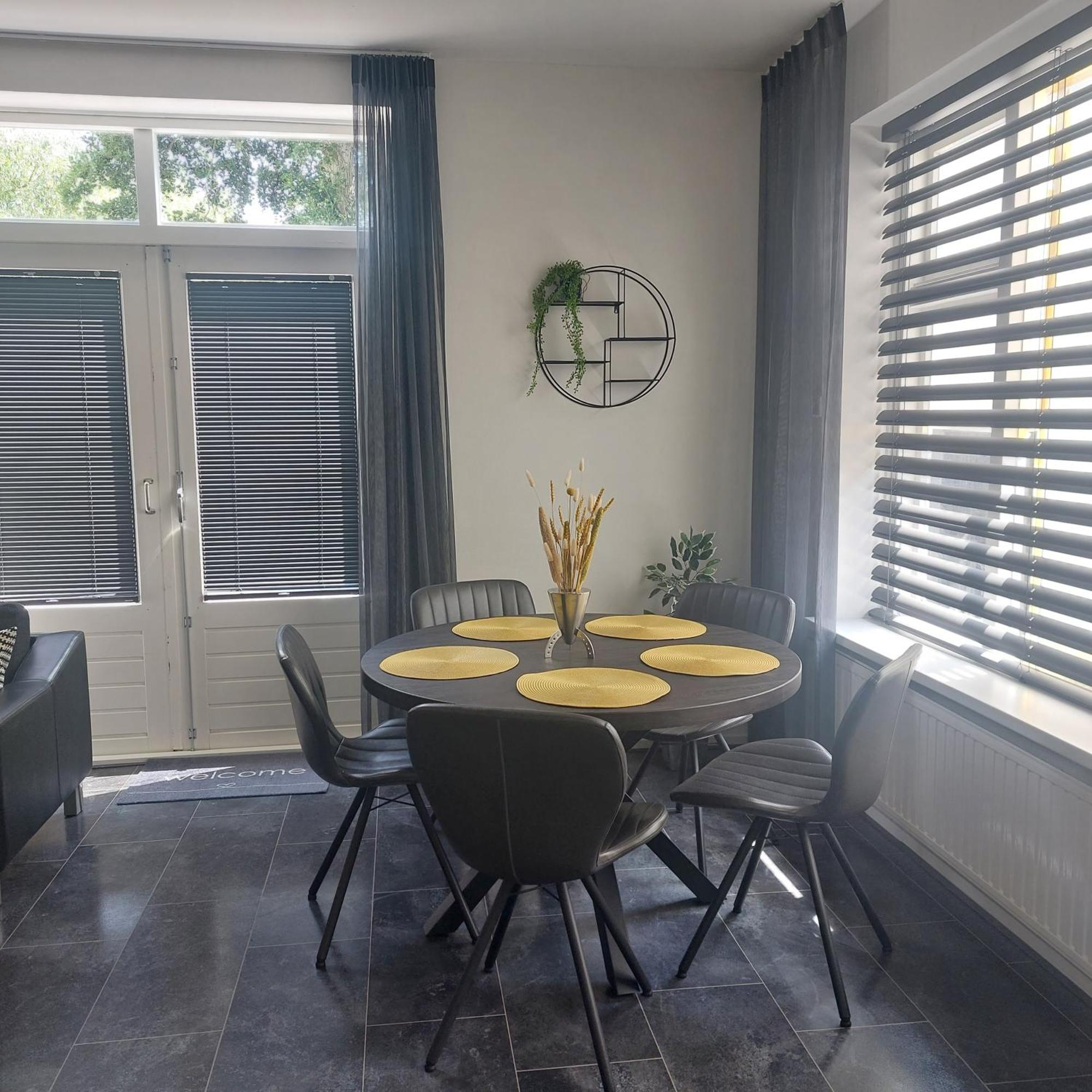 Hof Christina Vakantiewoningen Vrouwenpolder Exteriér fotografie
