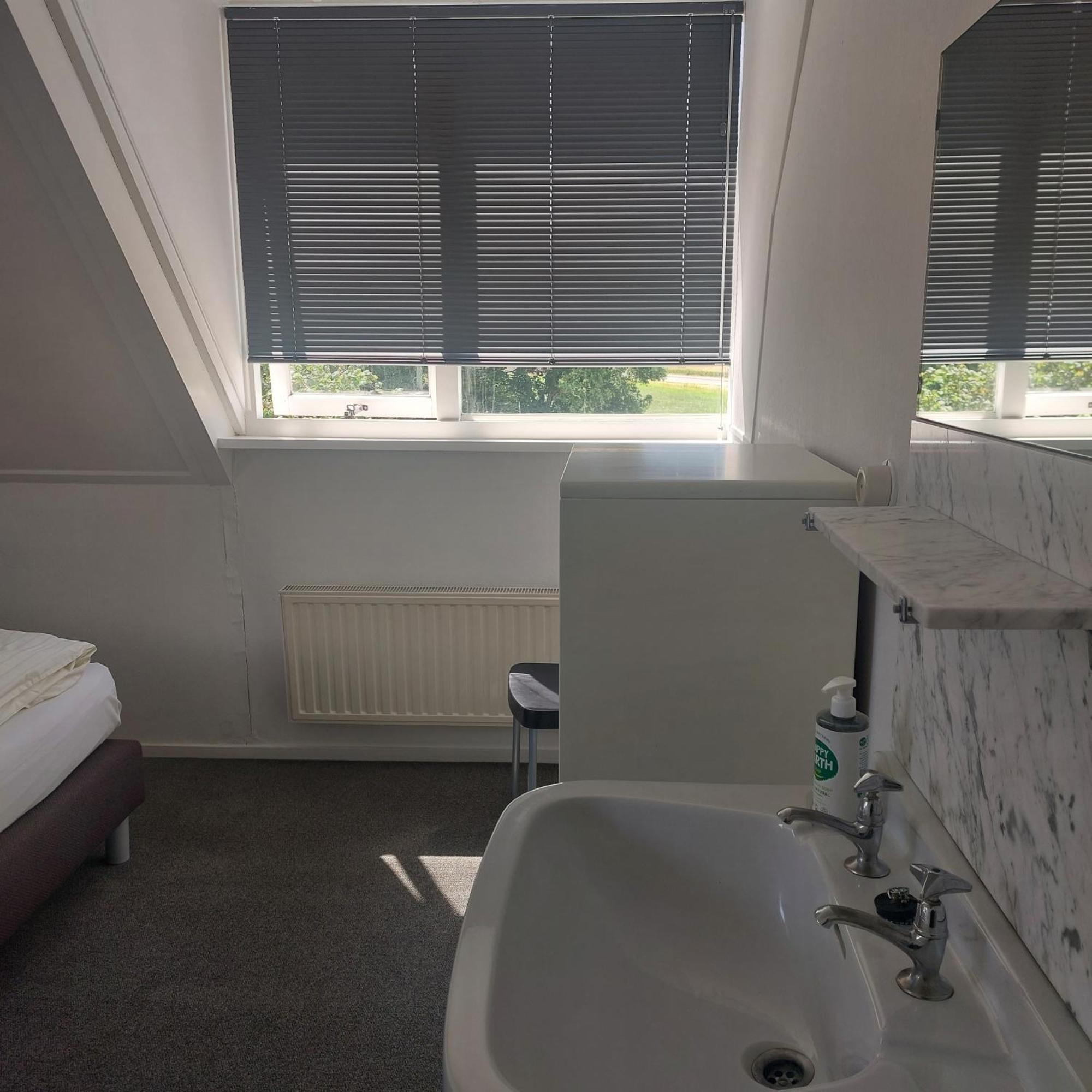 Hof Christina Vakantiewoningen Vrouwenpolder Exteriér fotografie