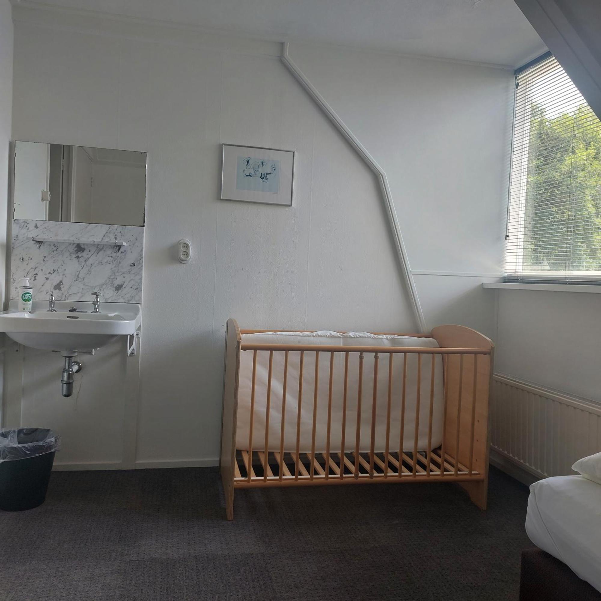 Hof Christina Vakantiewoningen Vrouwenpolder Exteriér fotografie